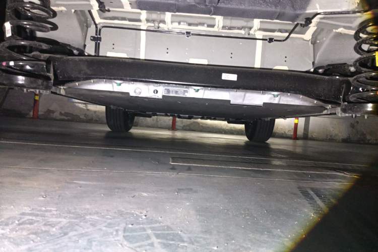 Used BYD Yuan UP 2025 Intelligent Driving Version 401 KM Dynamic Edition Chassis Rear