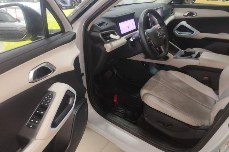 Used BYD Yuan UP 2025 Intelligent Driving Version 401 km Beyond-Range Edition Driver Seat