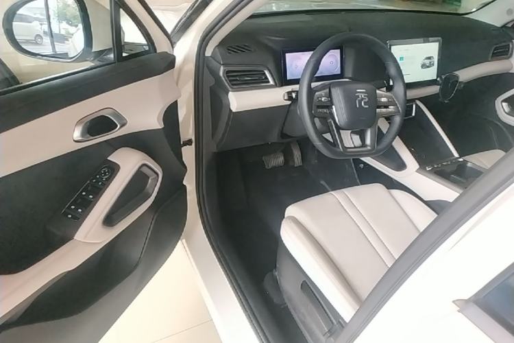 Used BYD Yuan UP 2025 Model 301KM Leading Version Driver Seat