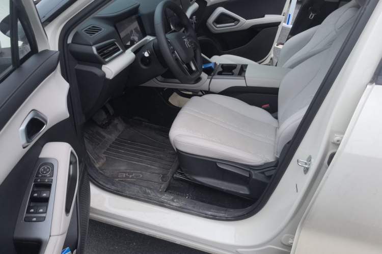 Used BYD Yuan UP 2025 Model 301KM Leading Version Driver Seat