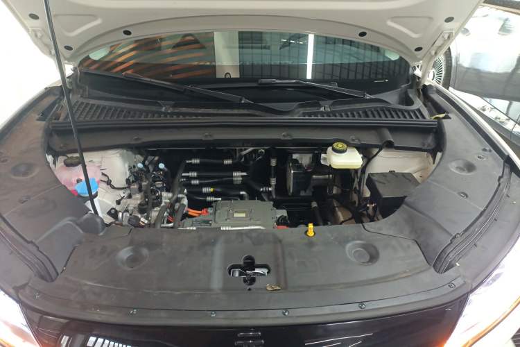 Used BYD Yuan UP 2025 Model 301KM Leading Version Engine Bay