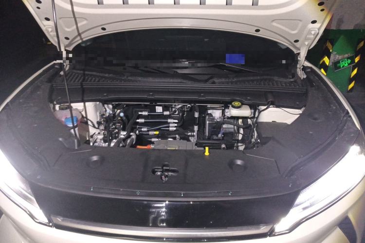 Used BYD Yuan UP 2025 Intelligent Driving Version 401 KM Dynamic Edition Engine Bay