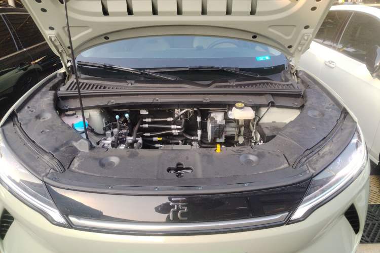 Used BYD Yuan UP 2025 Model 301KM Leading Version Engine Bay