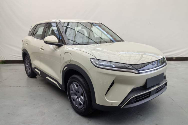 Used BYD Yuan UP 2025 Model 301KM Leading Version Exterior 1
