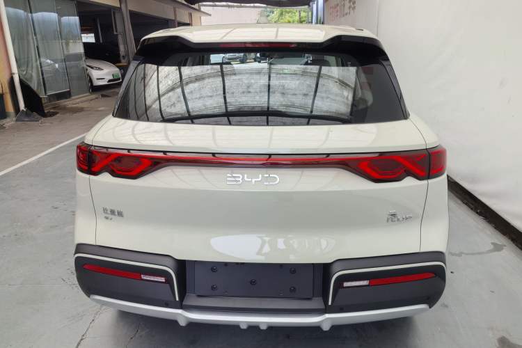 Used BYD Yuan UP 2025 Model 301KM Leading Version Exterior 10