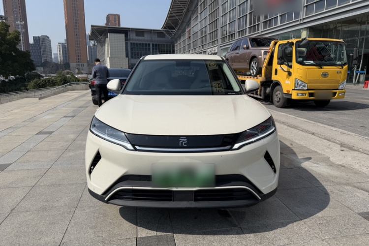 Used BYD Yuan UP 2025 Model 301KM Leading Version Exterior 3