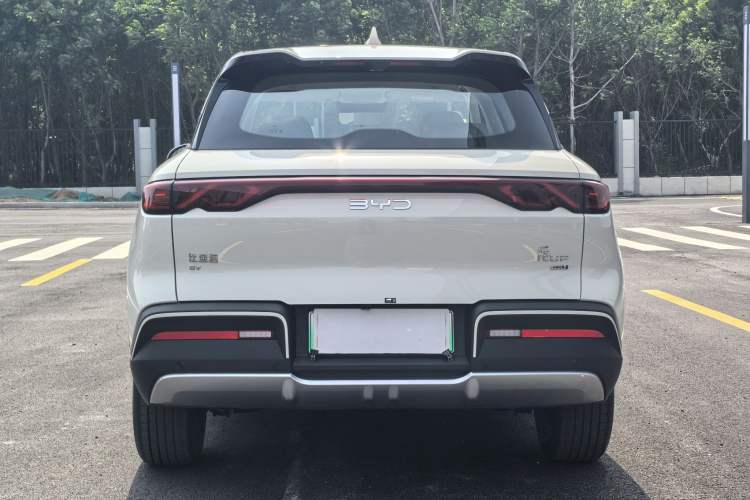 Used BYD Yuan UP 2025 Intelligent Driving Version 401 KM Dynamic Edition Exterior 5