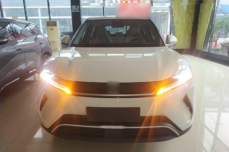 Used BYD Yuan UP 2025 Model 301KM Leading Version Front