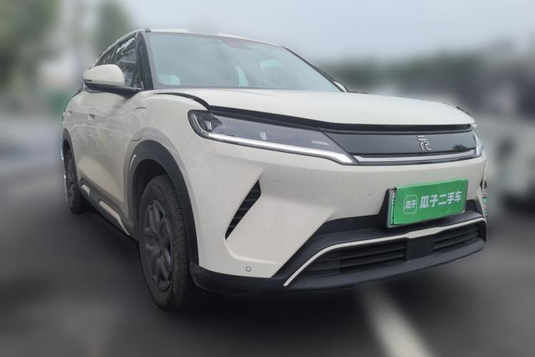 Used BYD Yuan UP 2025 Model 301KM Leading Version Front Right 45 Deg