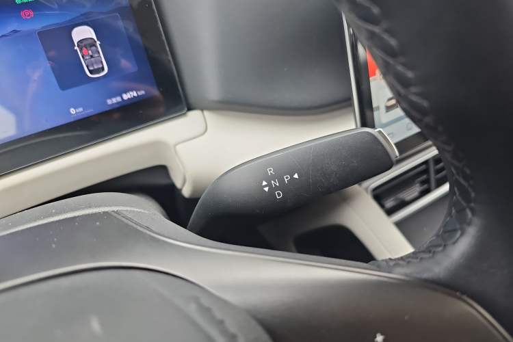 Used BYD Yuan UP 2025 Intelligent Driving Version 401 km Leading Edition Gear Lever