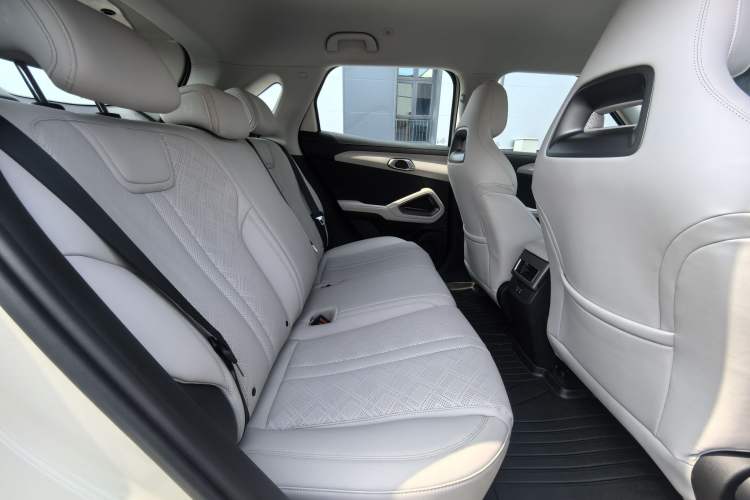 Used BYD Yuan UP 2025 Intelligent Driving Version 401 KM Dynamic Edition Headliner