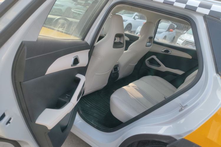 Used BYD Yuan UP 2025 Intelligent Driving Version 401 km Beyond-Range Edition Interior 1