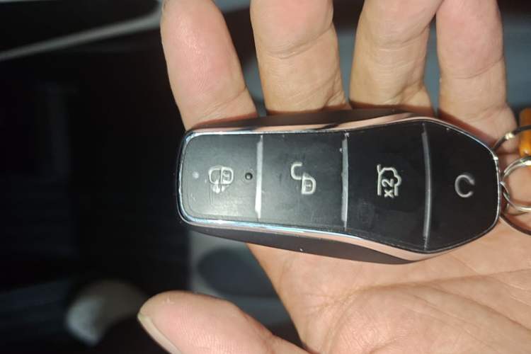 Used BYD Yuan UP 2025 Model 301KM Leading Version Interior 1