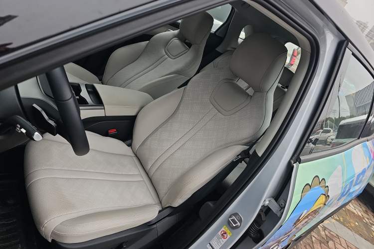 Used BYD Yuan UP 2025 Intelligent Driving Version 401 km Leading Edition Left Front Seat
