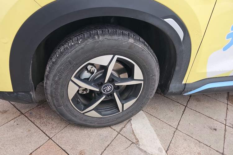 Used BYD Yuan UP 2025 Intelligent Driving Version 401 km Leading Edition Left Front Wheel Hub