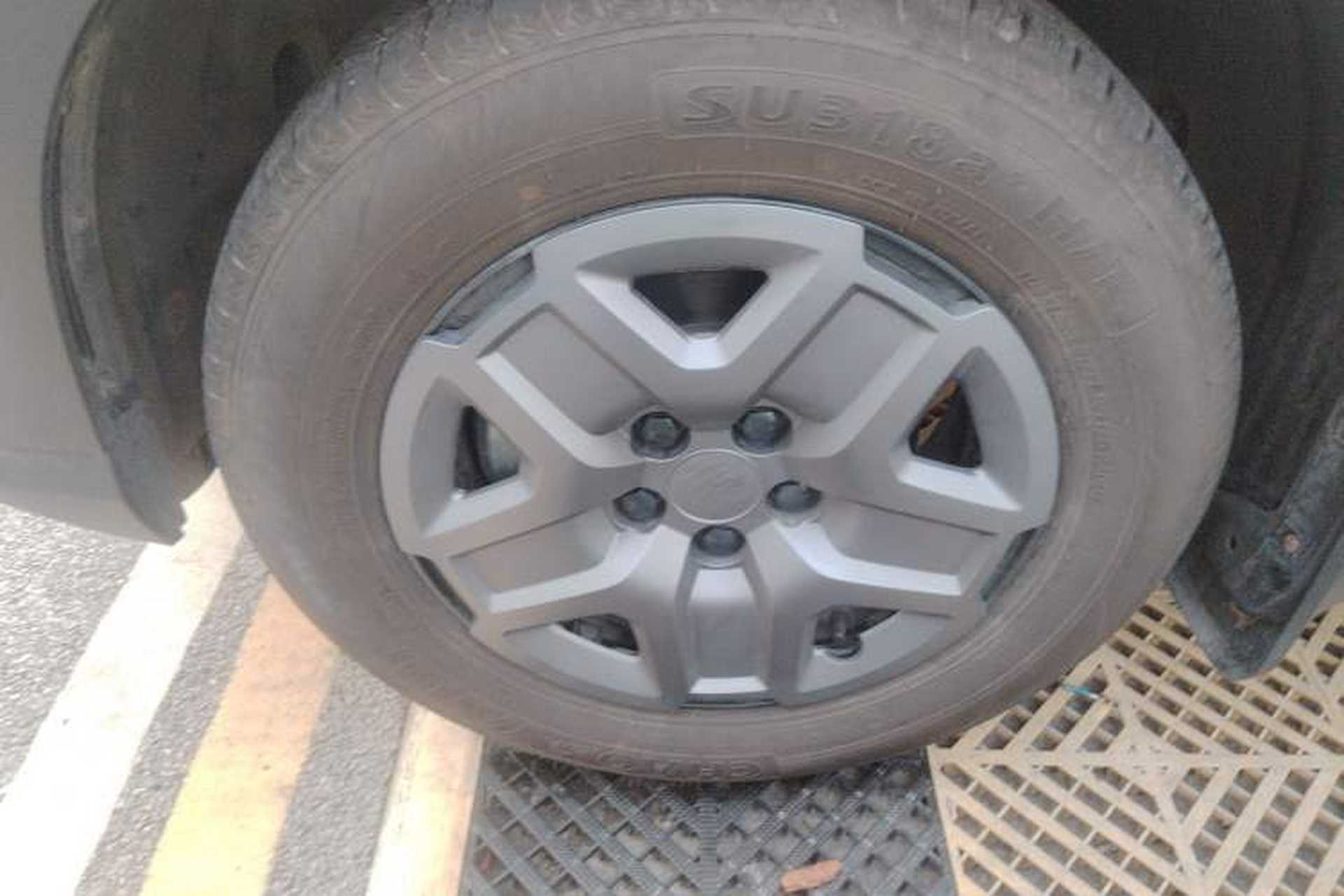 Used BYD Yuan UP 2025 Model 301KM Leading Version Left Front Wheel Hub