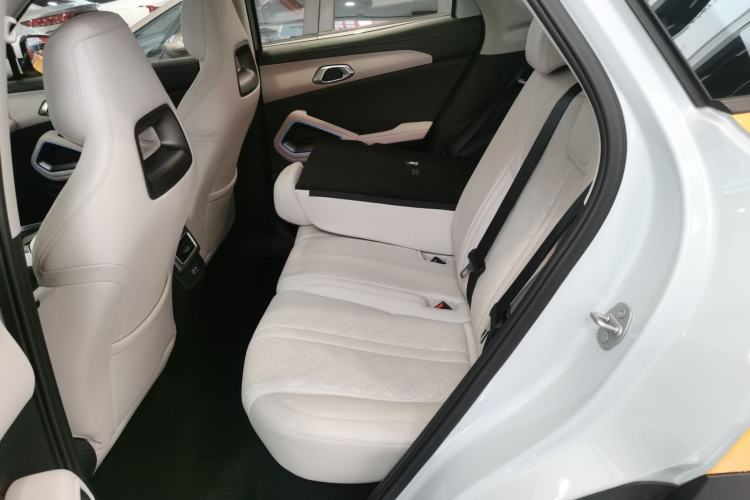 Used BYD Yuan UP 2025 Intelligent Driving Version 401 km Beyond-Range Edition Left Rear Seat