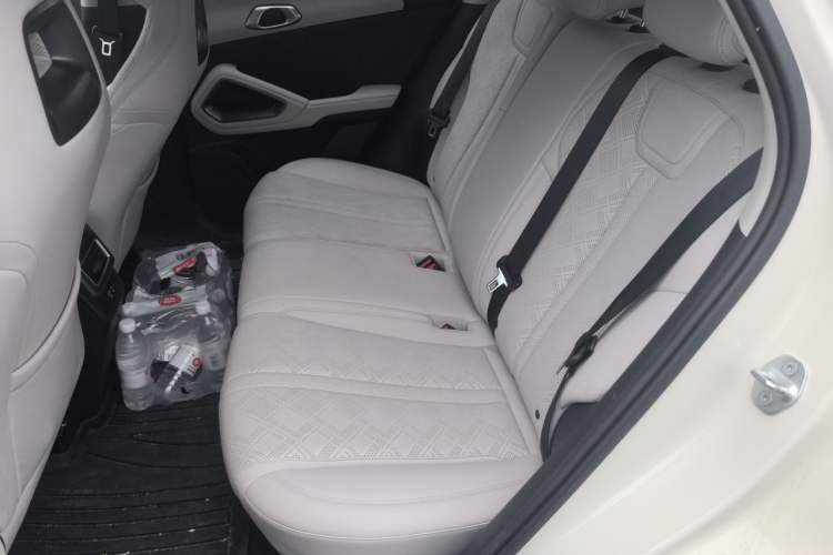 Used BYD Yuan UP 2025 Model 301KM Leading Version Left Rear Seat