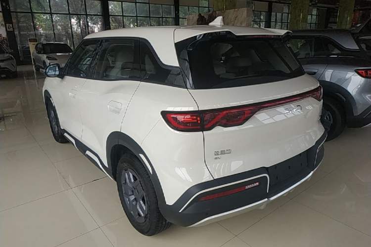 Used BYD Yuan UP 2025 Model 301KM Leading Version Rear Left 45 Deg