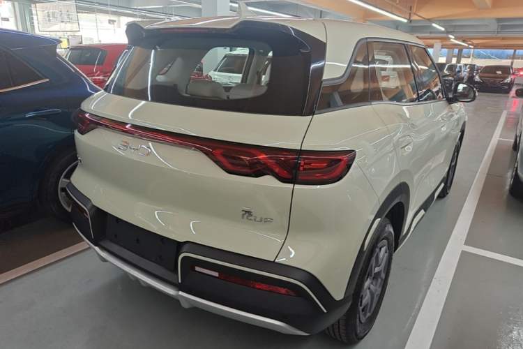 Used BYD Yuan UP 2025 Model 301KM Leading Version Rear Right 45 Deg