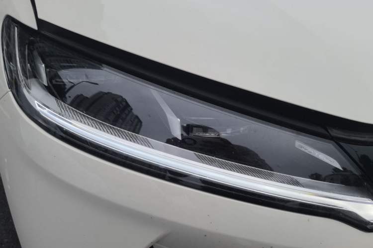 Used BYD Yuan UP 2025 Model 301KM Leading Version Right Front Headlight