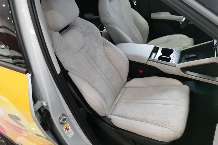 Used BYD Yuan UP 2025 Intelligent Driving Version 401 km Beyond-Range Edition Right Front Seat