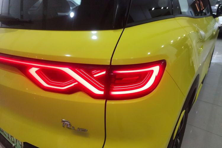 Used BYD Yuan UP 2025 Intelligent Driving Version 401 km Beyond-Range Edition Right Rear Taillight