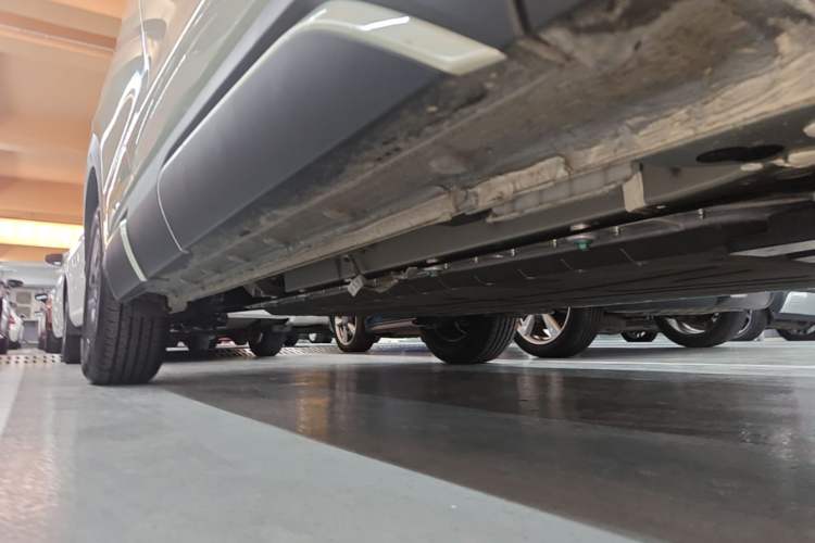 Used BYD Yuan UP 2025 Model 301KM Leading Version Right Side Sill