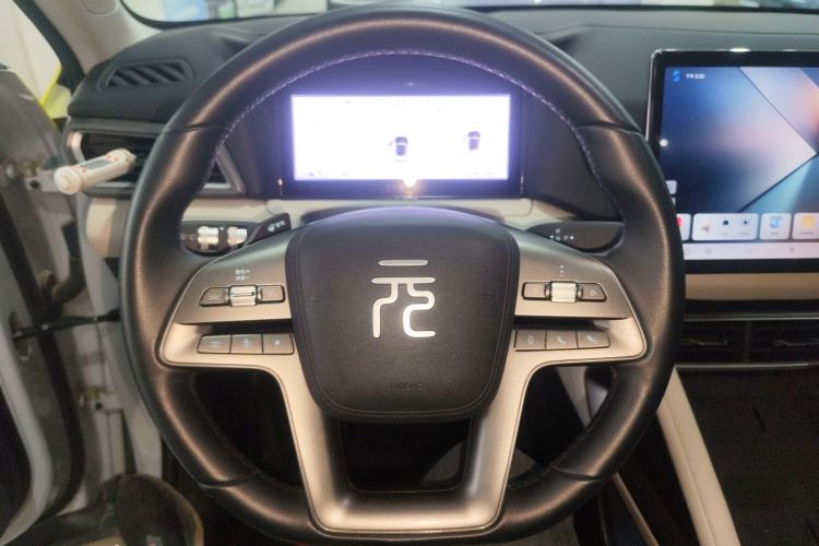 Used BYD Yuan UP 2025 Intelligent Driving Version 401 km Beyond-Range Edition Steering Wheel