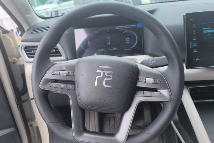 Used BYD Yuan UP 2025 Model 301KM Leading Version Steering Wheel