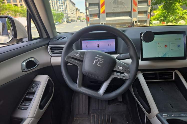 Used BYD Yuan UP 2025 Model 301KM Leading Version Steering Wheel
