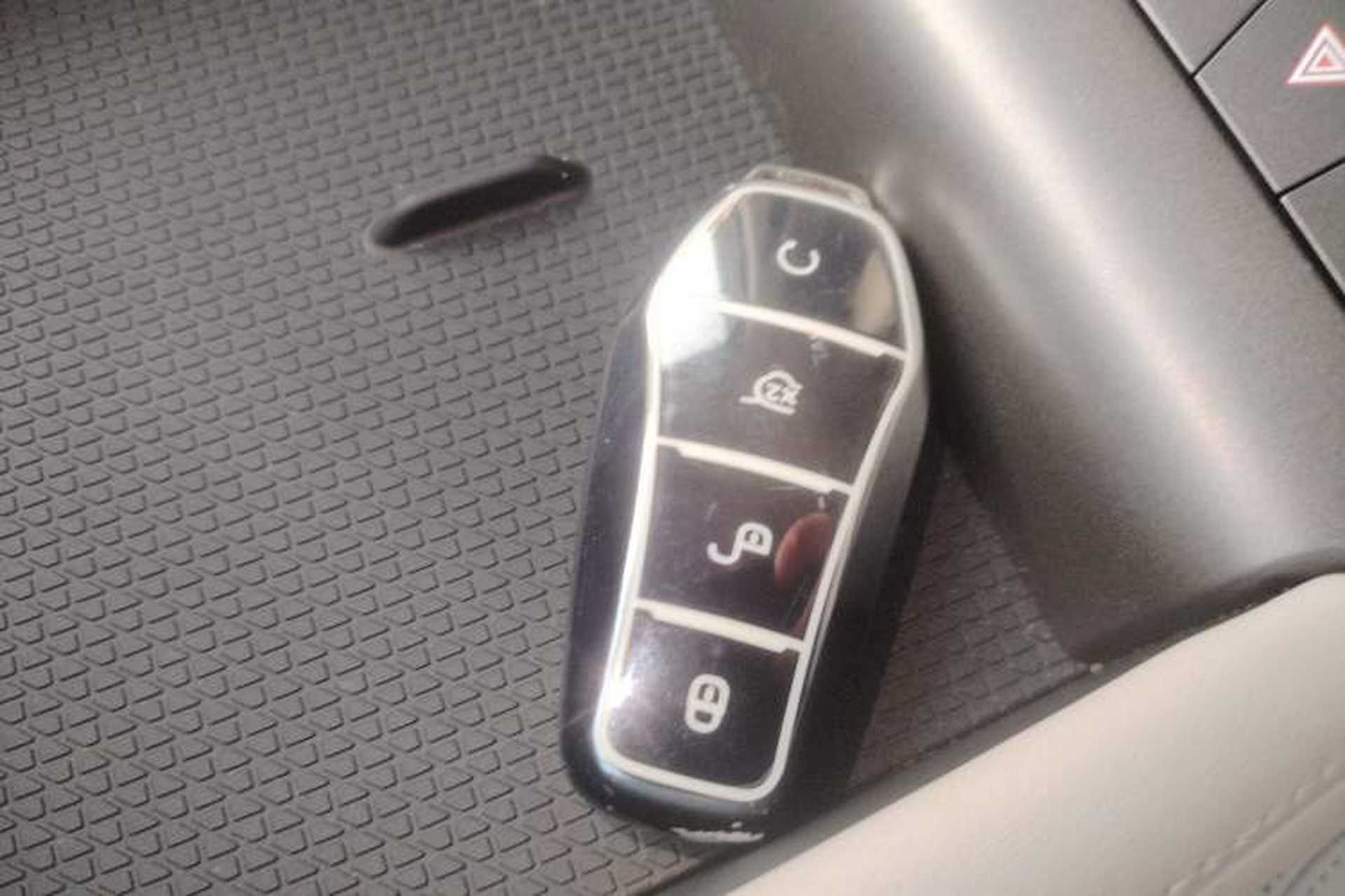 Used BYD Yuan UP 2025 Model 301KM Leading Version Vehicle Key
