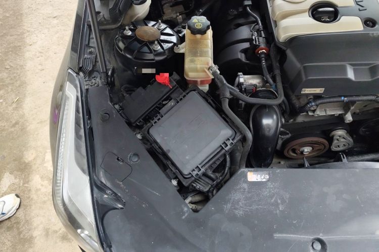 Used Cadillac ATS 2014 28T Elite Edition Engine Bay Right