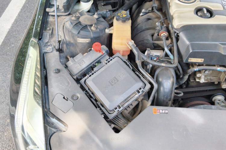 Used Cadillac ATS 2014 28T Leading Model Engine Bay Right