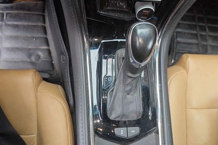 Used Cadillac ATS 2014 28T Comfort Version Gear Lever