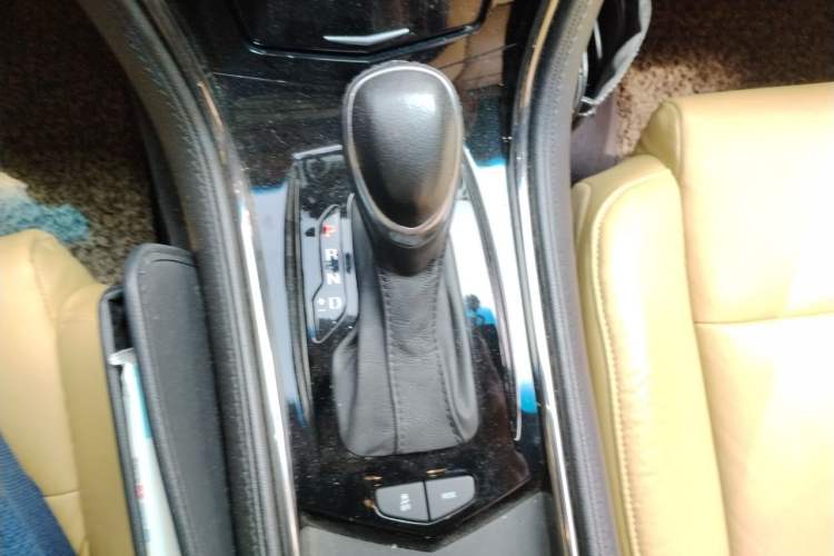 Used Cadillac ATS 2014 28T Comfort Version Gear Lever