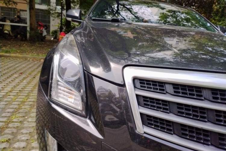 Used Cadillac ATS 2014 28T Comfort Version Right Front Headlight