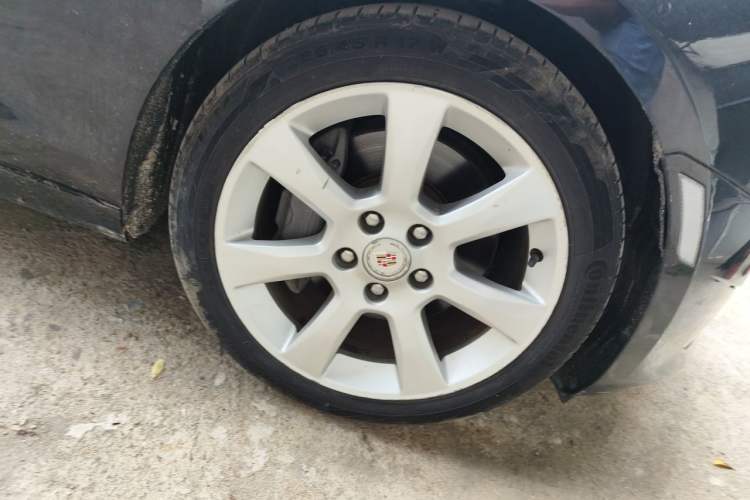 Used Cadillac ATS 2014 28T Elite Edition Right Front Wheel Hub