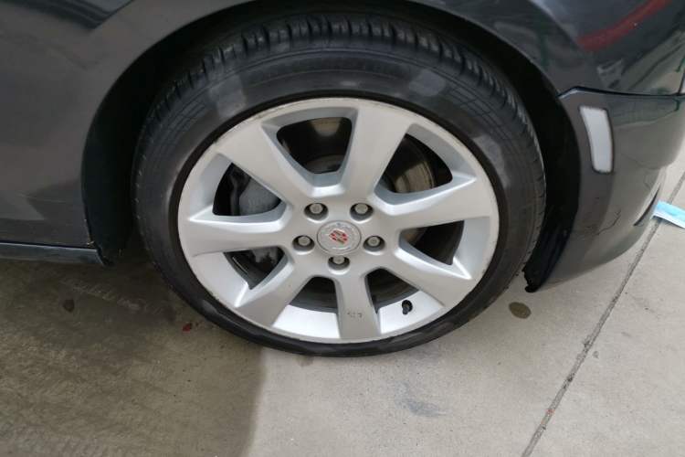 Used Cadillac ATS 2014 28T Comfort Version Right Front Wheel Hub