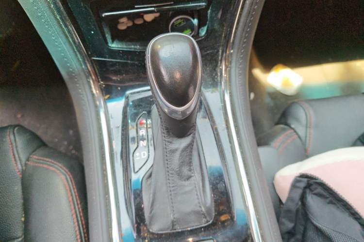 Used Cadillac ATS 2014 28T Elite Edition Gear Lever