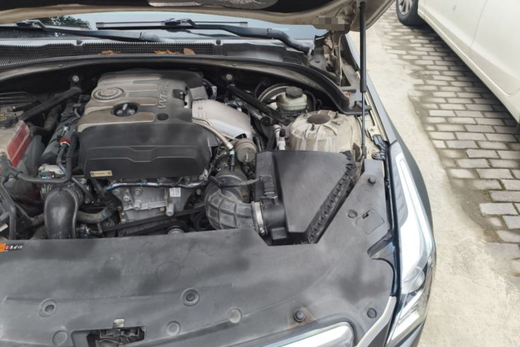 Used Cadillac ATS 2014 28T Elite Edition Engine Bay Left