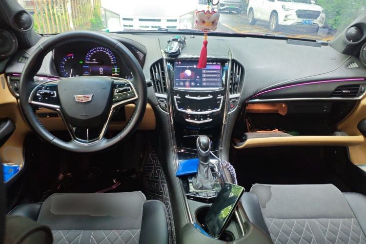 Used Cadillac ATS 2014 28T Comfort Version Center Console