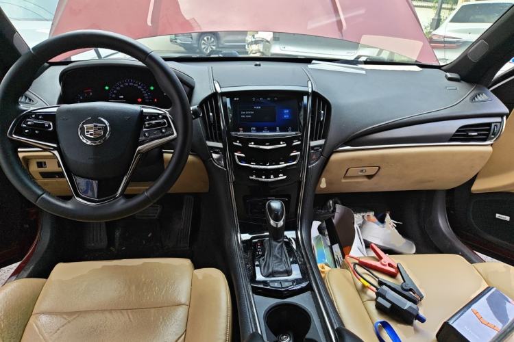 Used Cadillac ATS 2014 28T Comfort Version Center Console