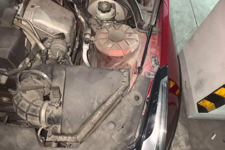 Used Cadillac ATS 2014 28T Comfort Version Engine Bay Left