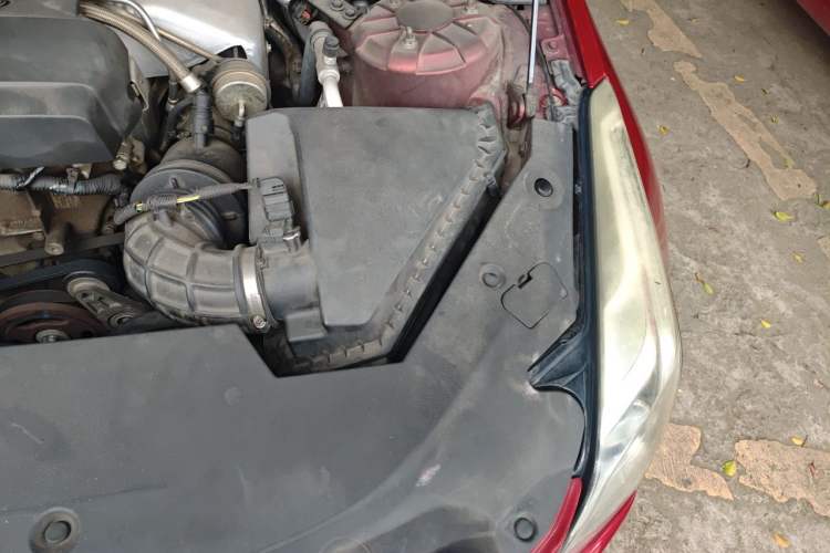 Used Cadillac ATS 2014 28T Comfort Version Engine Bay Left