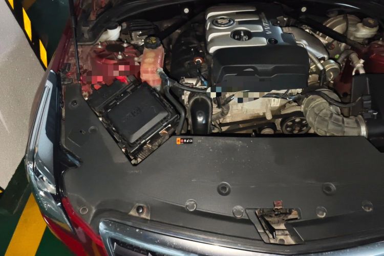 Used Cadillac ATS 2014 28T Comfort Version Engine Bay Right