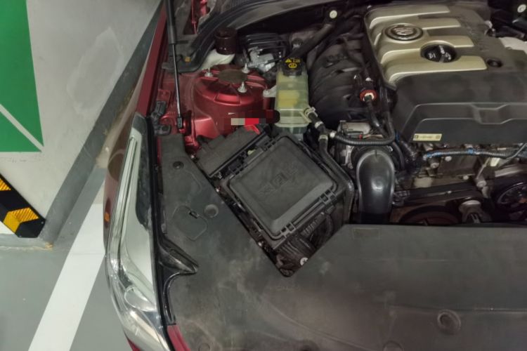 Used Cadillac ATS 2014 28T Comfort Version Engine Bay Right