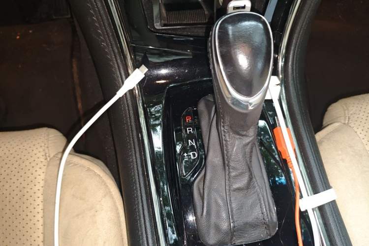 Used Cadillac ATS 2014 28T Comfort Version Gear Lever