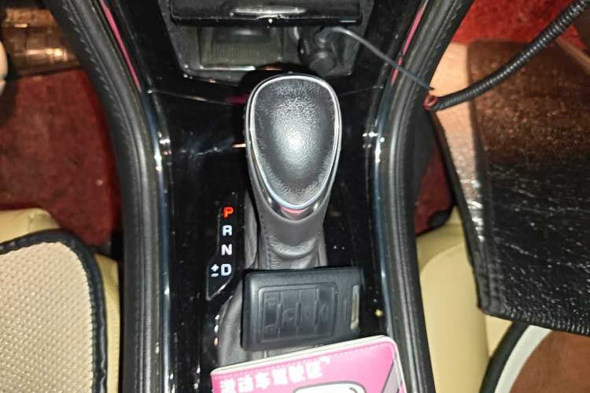 Used Cadillac ATS 2014 28T Comfort Version Gear Lever