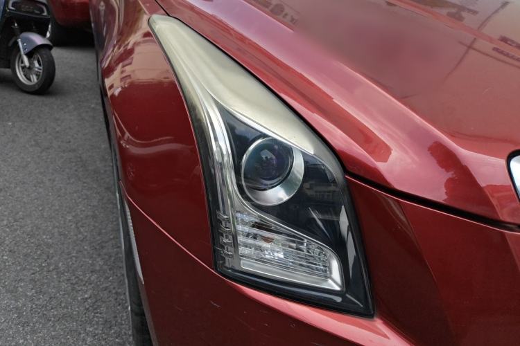 Used Cadillac ATS 2014 28T Comfort Version Right Front Headlight